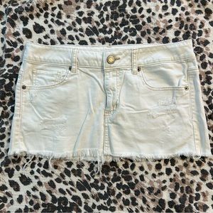 American Eagle Stretch White Denim Skirt